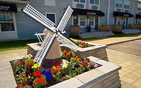 Amsterdam Inn & Suites Moncton
